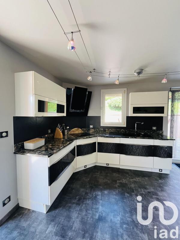 Maison - 200 m² - 5 pièces