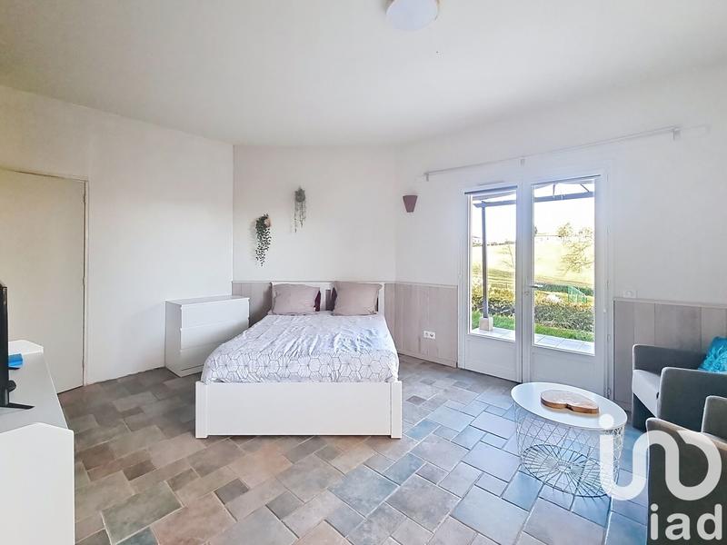 Maison - 233 m² - 10 pièces