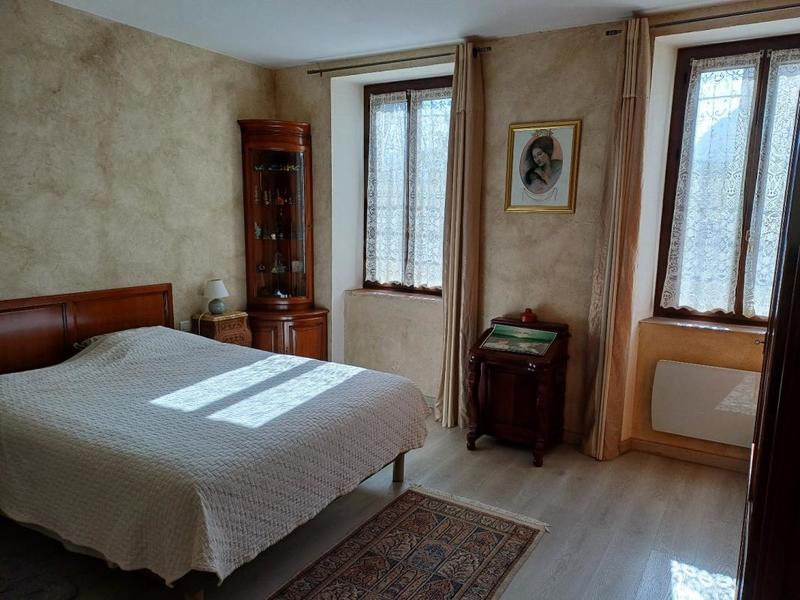 Maison en pierre - 174 m² - 5 pièces