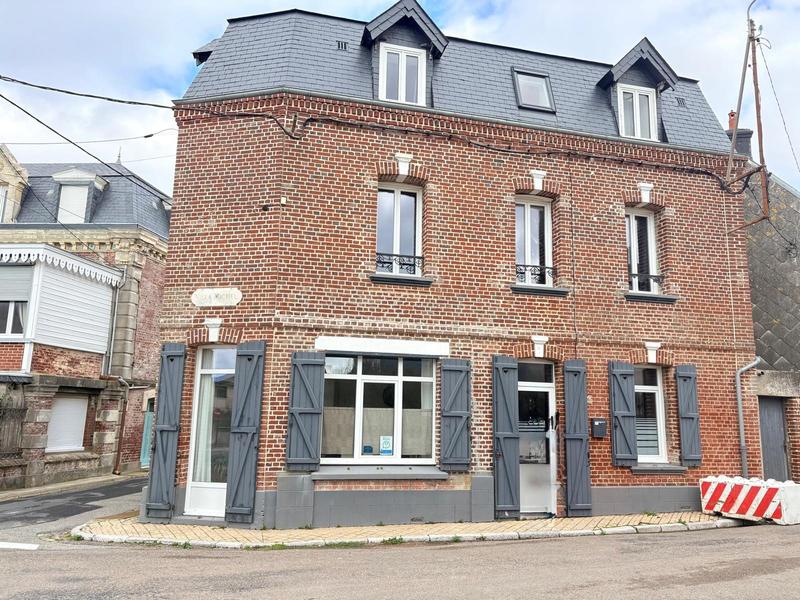 Maison traditionnelle - 108 m² - 5 pièces