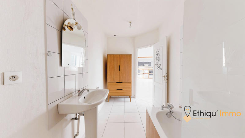 Appartement - 82 m² - 3 pièces