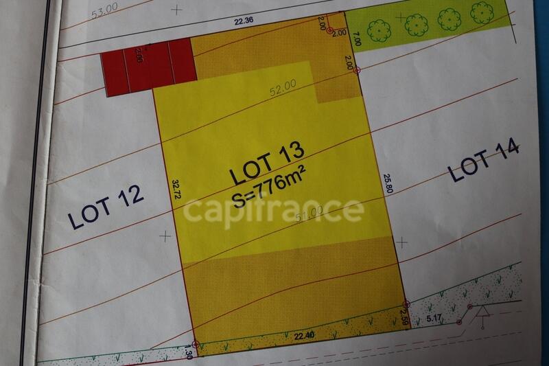Terrain constructible - 776 m²