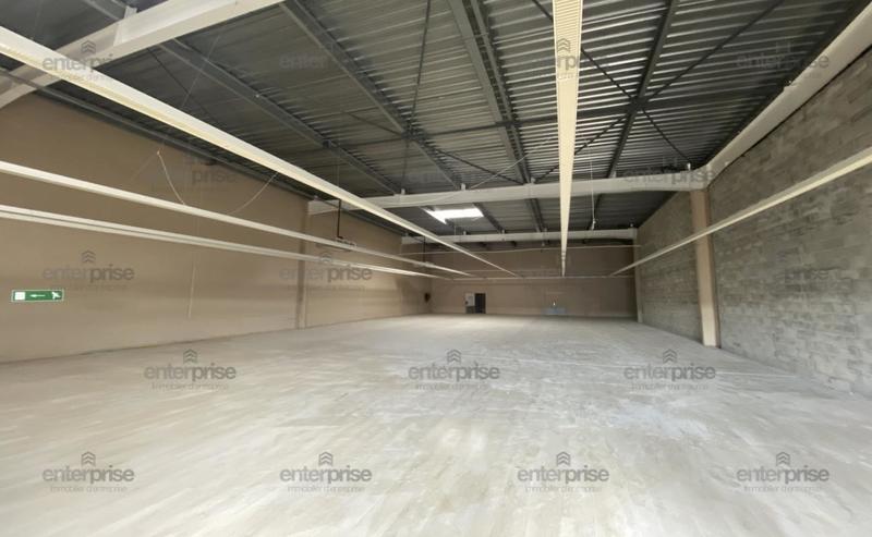 Local commercial - 256 m²