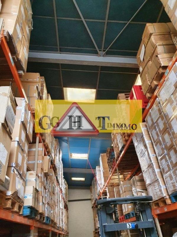Entrepôt - 965 m²