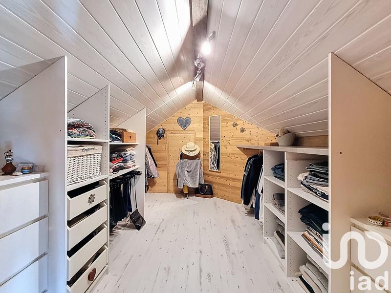 Maison - 198 m² - 9 pièces