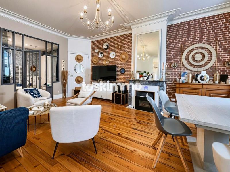 Appartement - 104 m² - 4 pièces