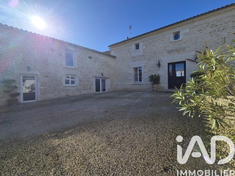 Maison - 291 m² - 10 pièces