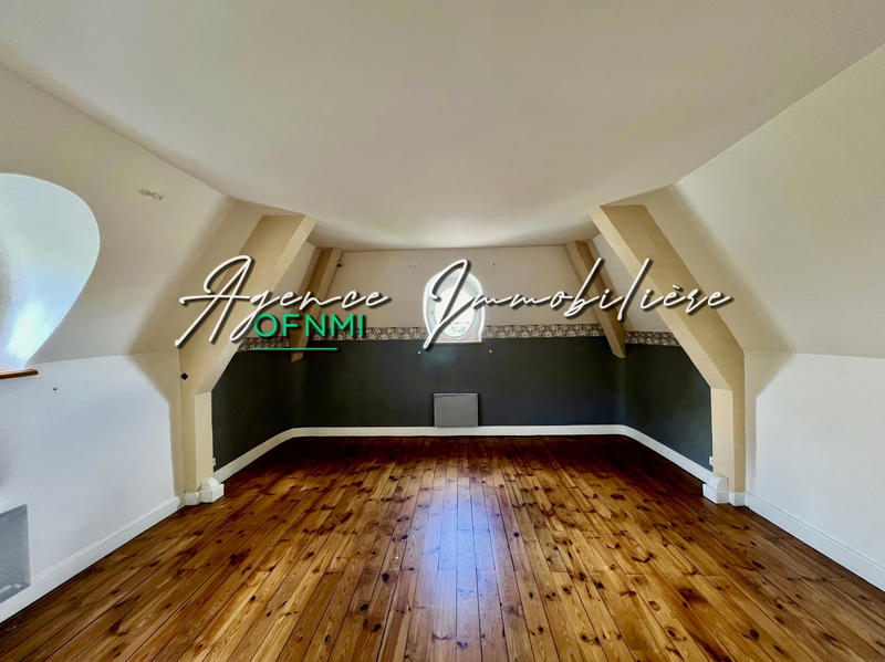 Propriété - 224 m² - 7 pièces