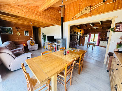 Maison - 257 m² - 7 pièces