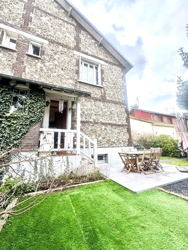 Maison - 100 m² - 4 pièces