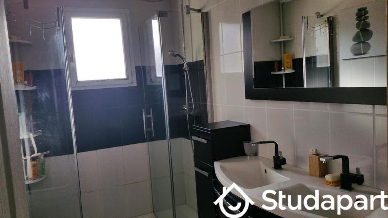 Chambre - 9 m² - 1 pièce