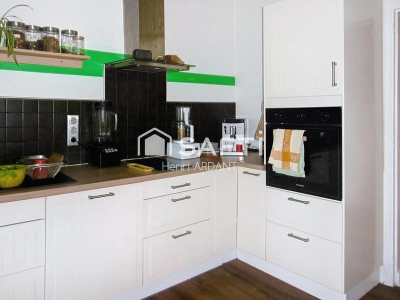 Maison - 258 m² - 8 pièces