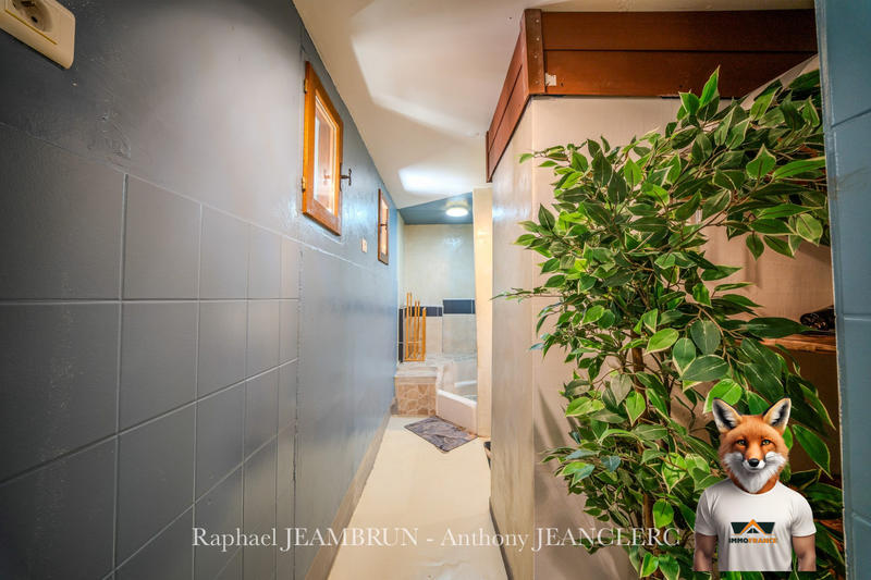 Maison - 346 m² - 15 pièces