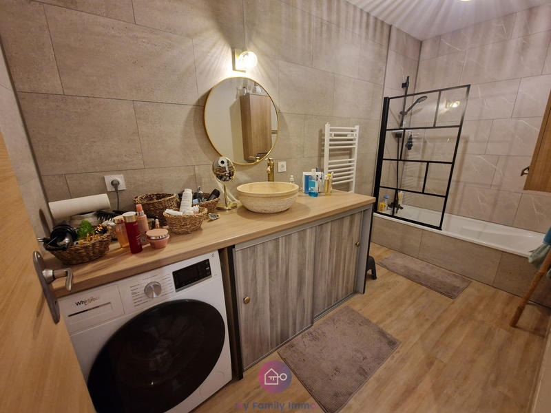 Appartement - 83 m² - 5 pièces