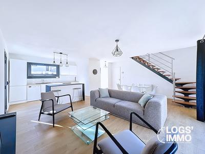 Maison - 95 m² - 5 pièces