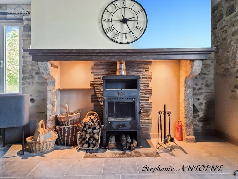 Maison - 284 m² - 9 pièces