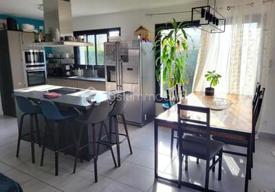 Maison - 165 m² - 6 pièces