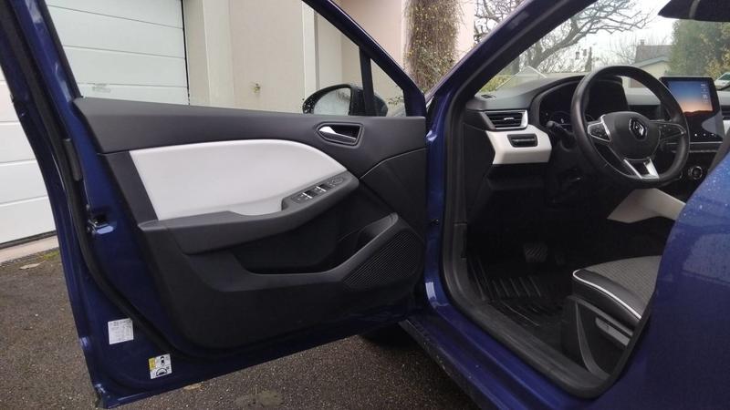 Renault Clio 1.6 E-Tech Hybrid 140 Edc Intens - Entretien constructeur