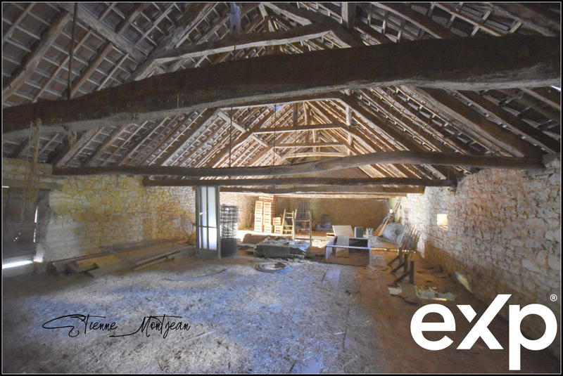 Maison - 140 m² - 1 pièce