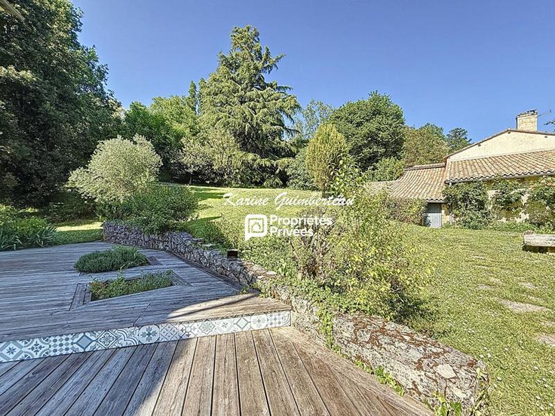 Maison - 208 m² - 6 pièces