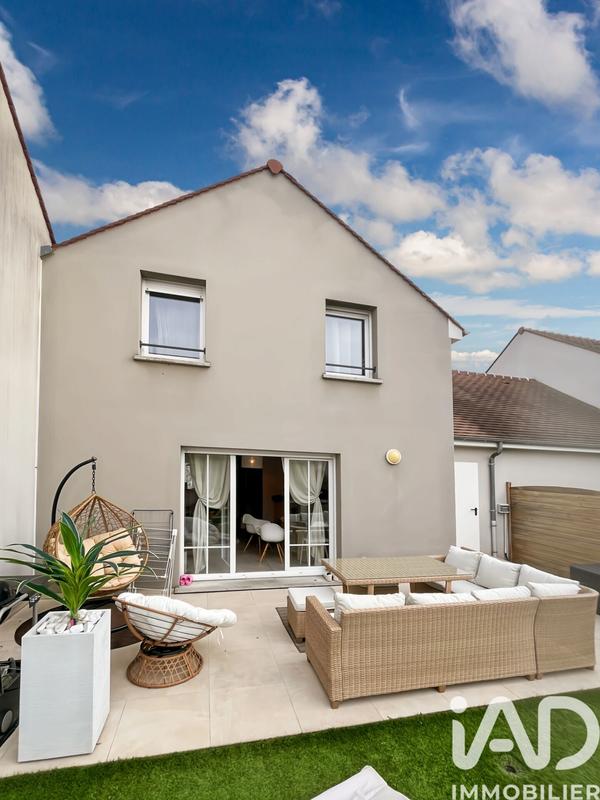 Maison - 80 m² - 5 pièces