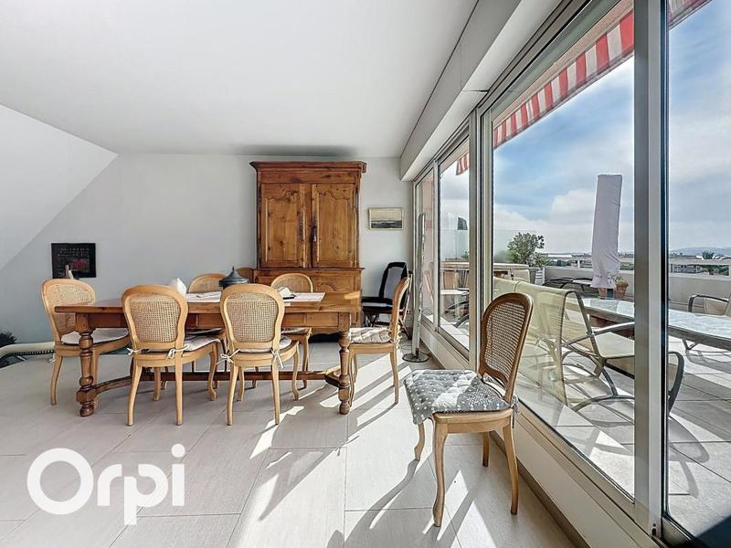 Appartement - 138 m² - 4 pièces