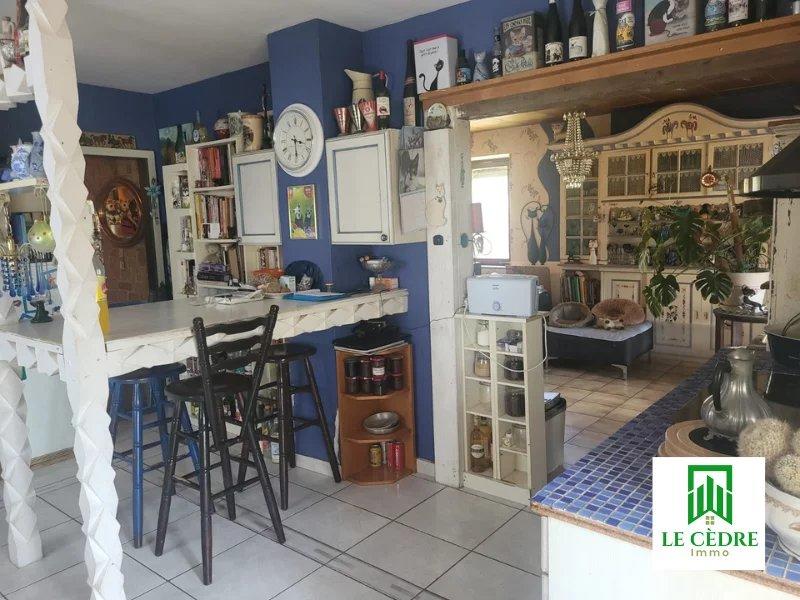 Maison - 180 m² - 7 pièces