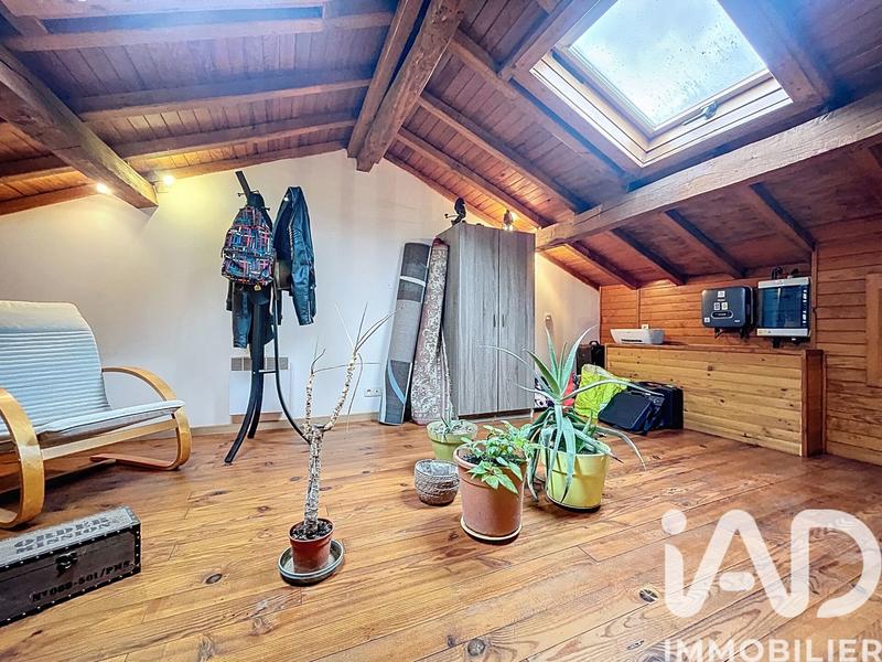 Maison - 270 m² - 10 pièces