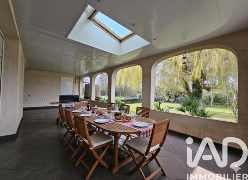 Maison - 153 m² - 9 pièces