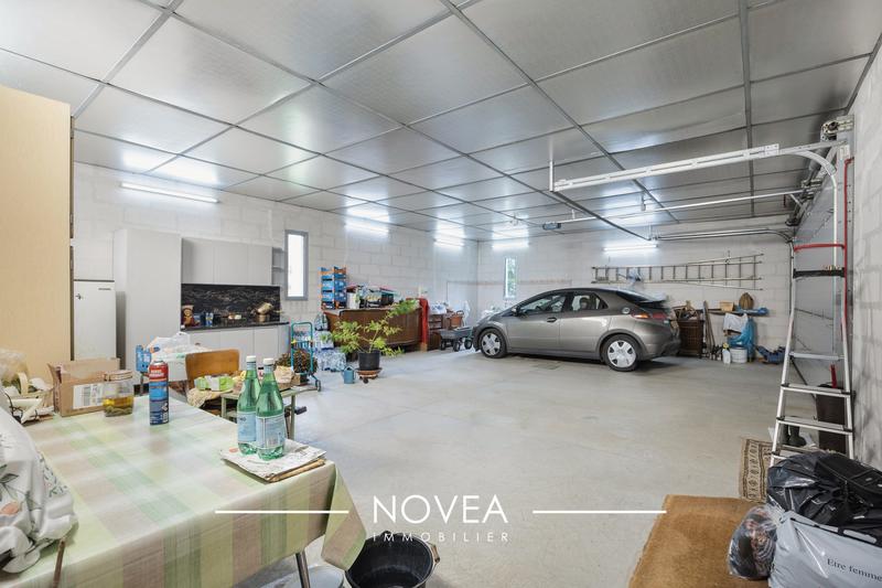 Villa - 396 m² - 6 pièces