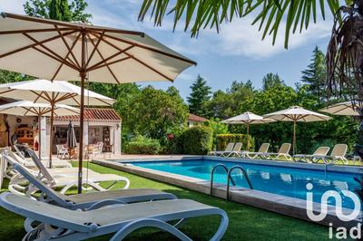 Maison - 400 m² - 21 pièces