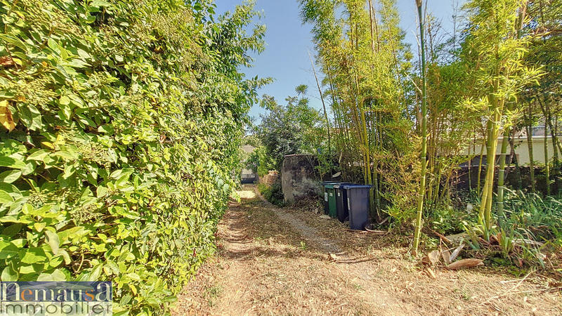 Villa - 239 m² - 9 pièces