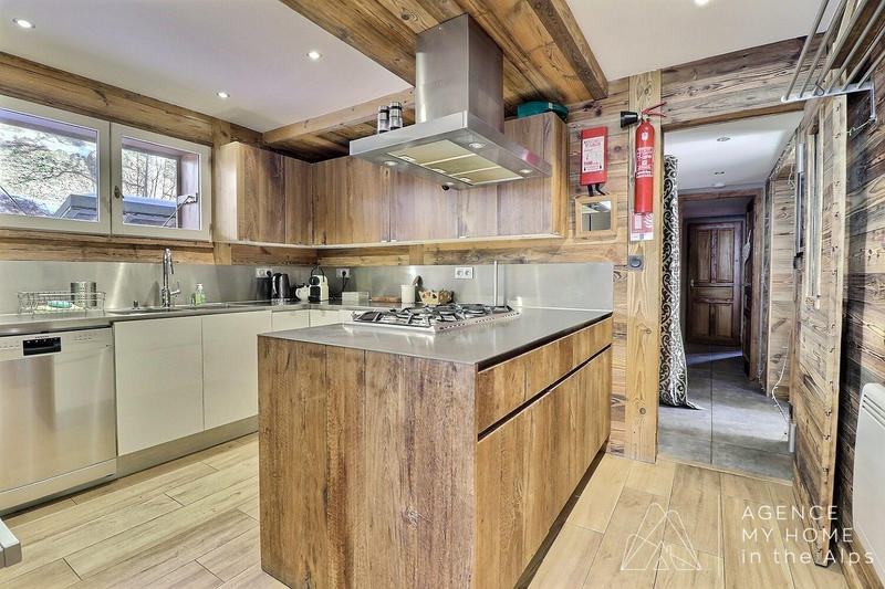 Châlet - 255 m² - 11 pièces