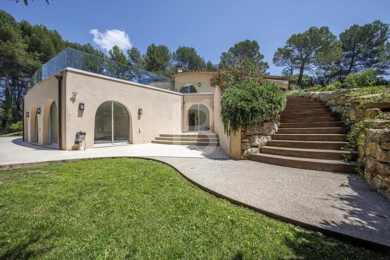 Villa - 540 m² - 10 pièces
