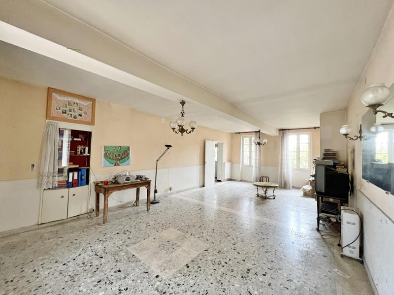 Maison - 182 m² - 7 pièces