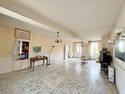 Maison - 182 m² - 7 pièces