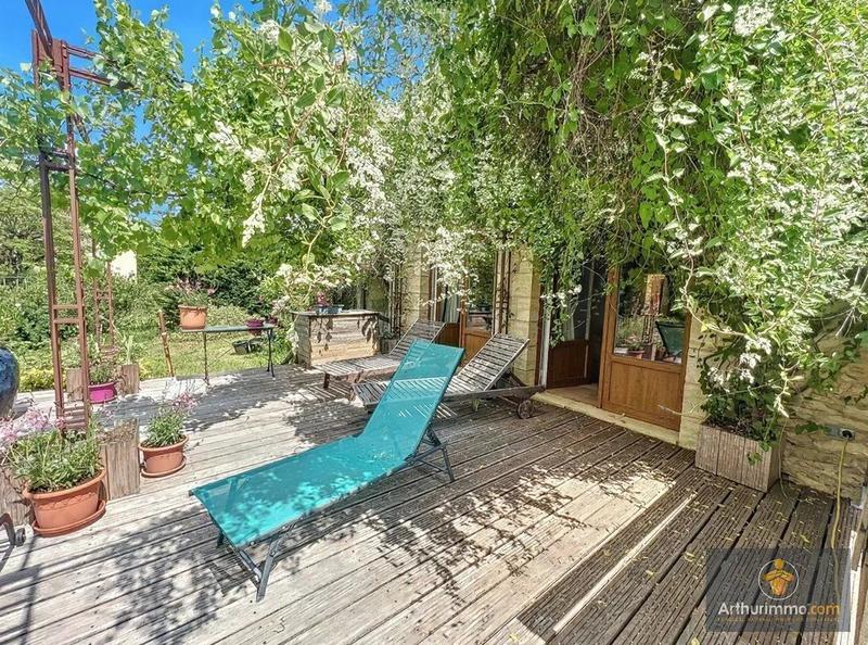 Maison - 288 m² - 8 pièces