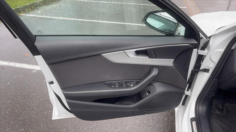 Audi A4 V 35 Tdi 163 s-Tronic 7 Business Line - Automatique