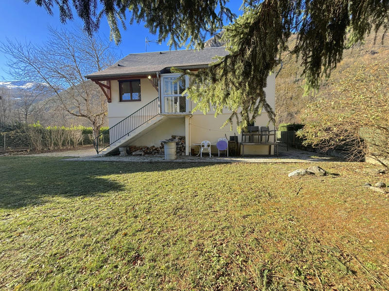 Maison - 92 m² - 5 pièces