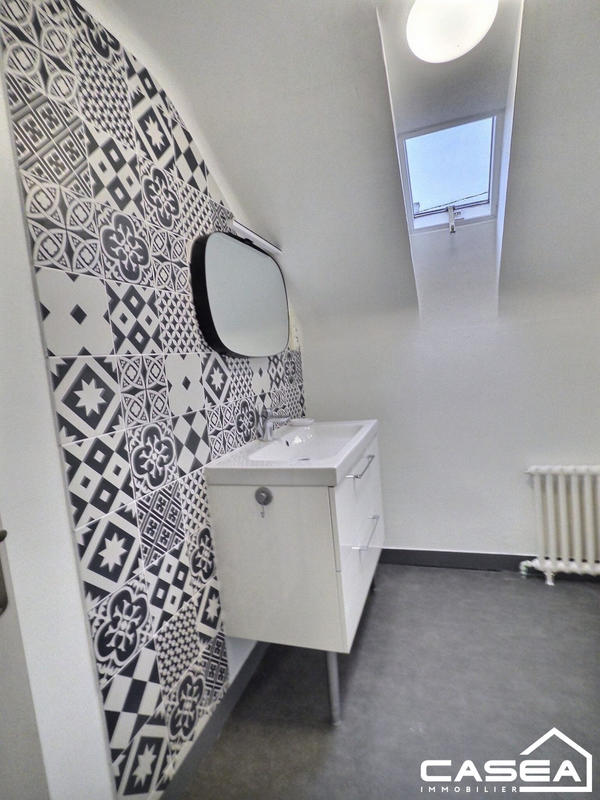 Maison traditionnelle - 83 m² - 4 pièces