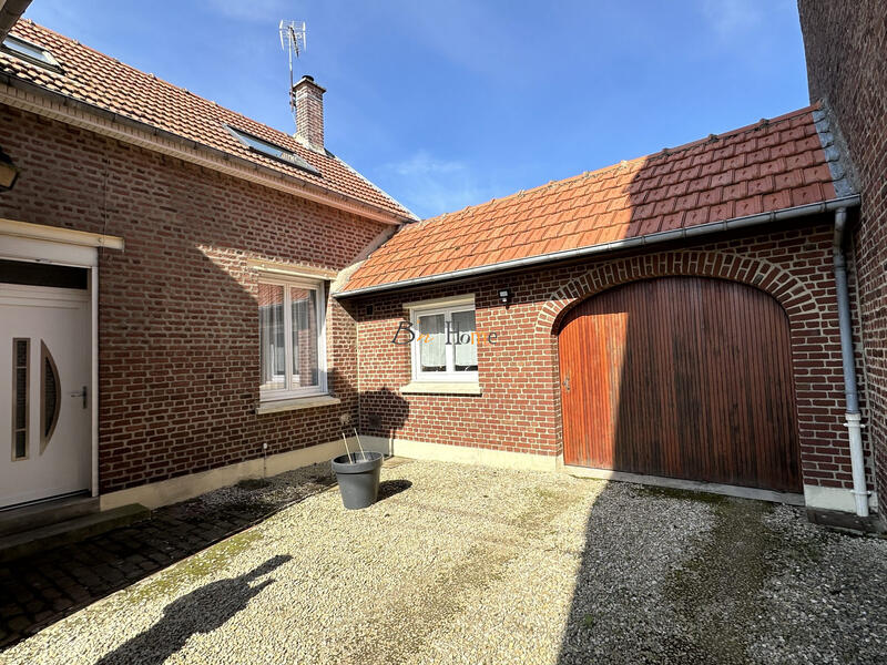 Maison - 80 m² - 5 pièces