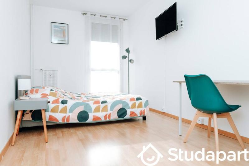 Chambre - 10 m² - 1 pièce