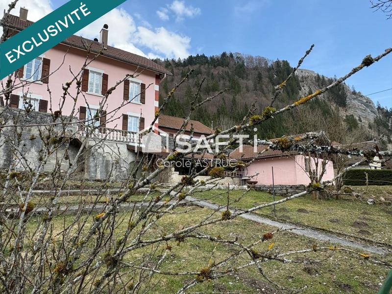 Maison de maîtres - 280 m² - 14 pièces