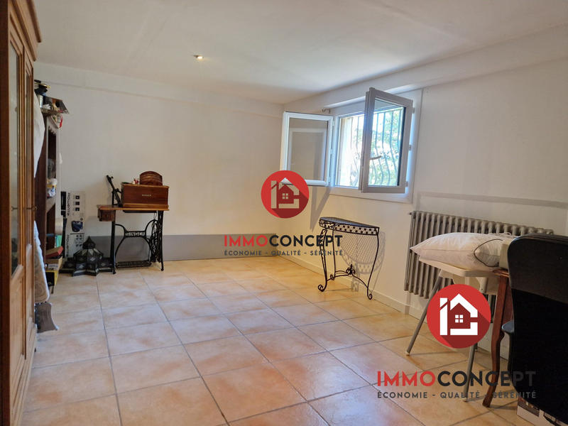 Maison traditionnelle - 153 m² - 7 pièces