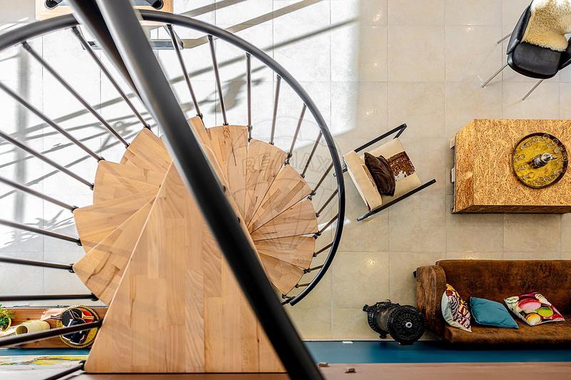 Maison - 282 m² - 8 pièces