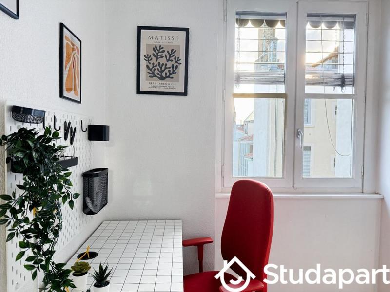 Chambre - 104 m² - 1 pièce