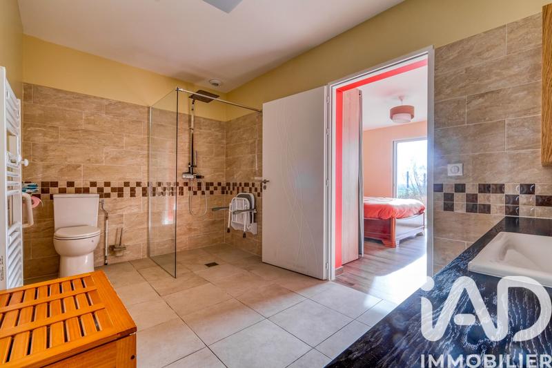 Maison - 192 m² - 10 pièces