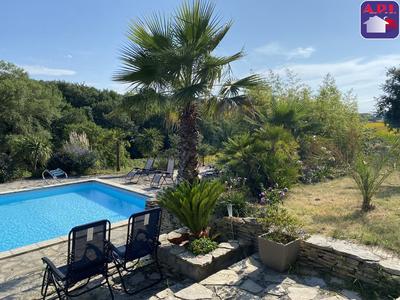 Maison - 195 m² - 7 pièces