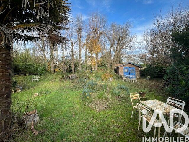 Maison - 210 m² - 7 pièces