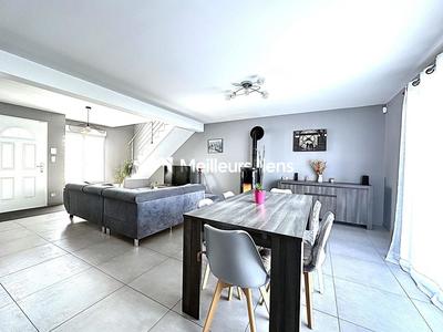 Propriété - 115 m² - 5 pièces